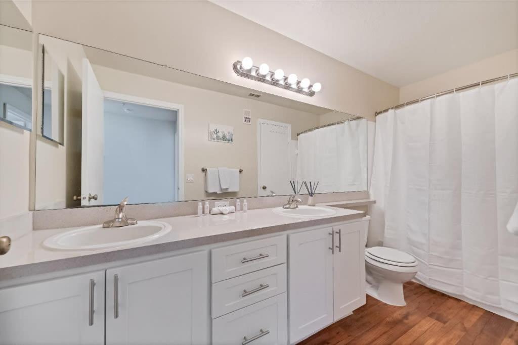 Designed 2Br With Balcony Pool And Gym Bradenton Exterior photo