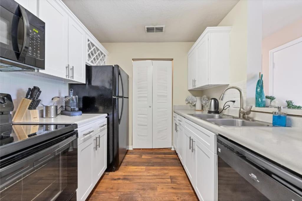 Designed 2Br With Balcony Pool And Gym Bradenton Exterior photo