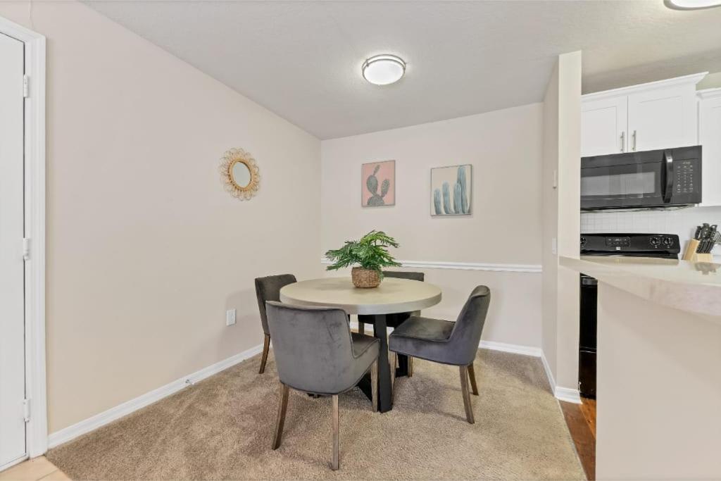 Designed 2Br With Balcony Pool And Gym Bradenton Exterior photo