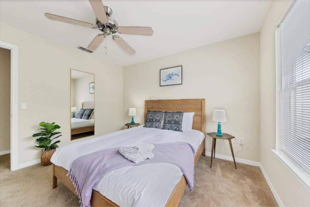 Designed 2Br With Balcony Pool And Gym Bradenton Exterior photo